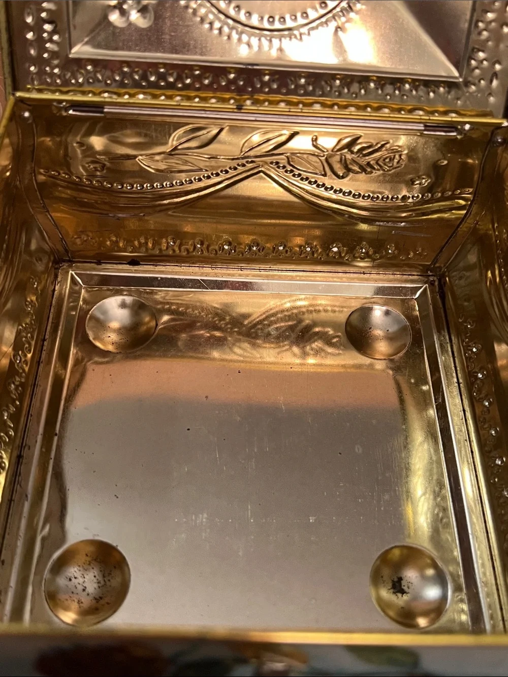 Vintage Rose Tin Trinket Box with Latch